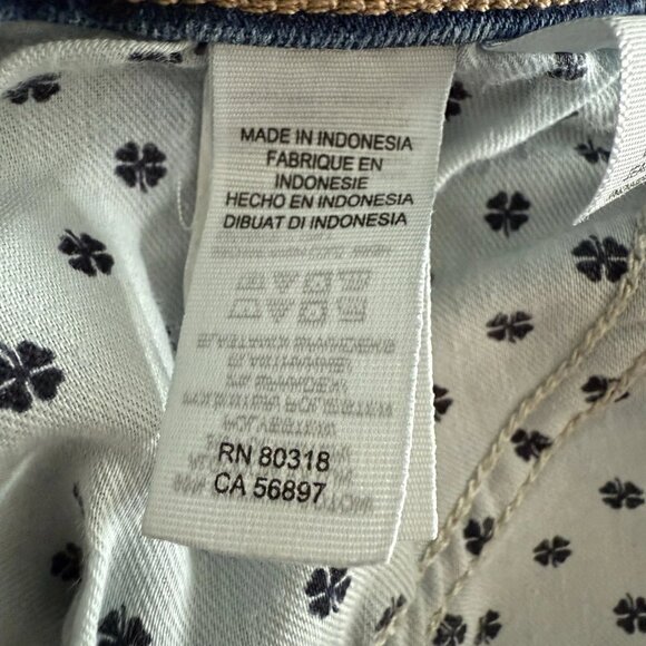 Lucky Brand Sweet Boot Women’s Denim, Size 12 Mid Rise Dark Wash Straight Leg - Picture 6 of 6